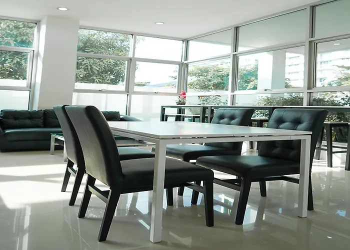 ホテル Rq Sukhumvit 50 By Collection O バンコク都