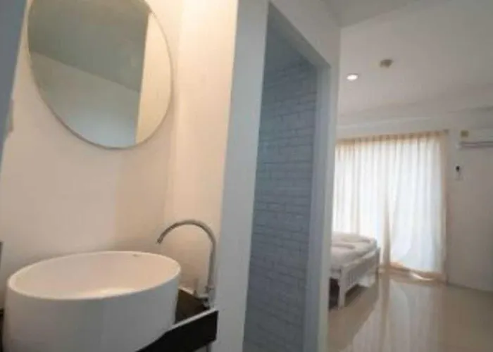Rq Sukhumvit 50 By Collection O ホテル バンコク都
