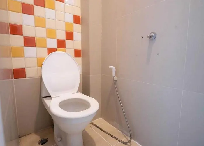 Rq Sukhumvit 50 By Collection O ホテル 4*