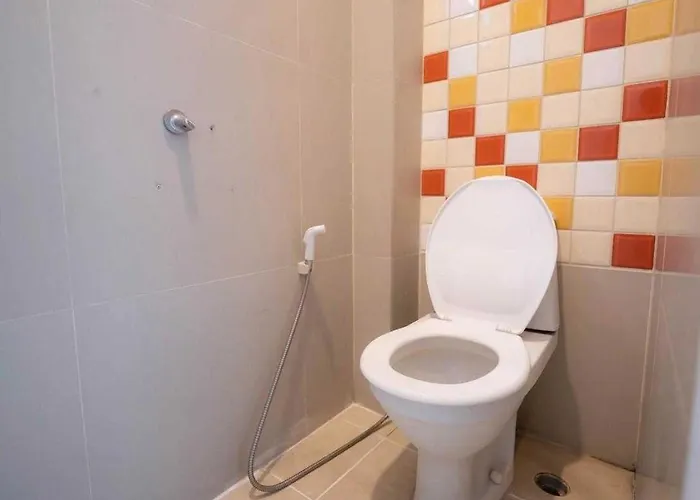 ホテル Rq Sukhumvit 50 By Collection O 4*