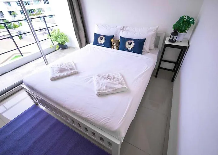 Rq Sukhumvit 50 By Collection O バンコク都