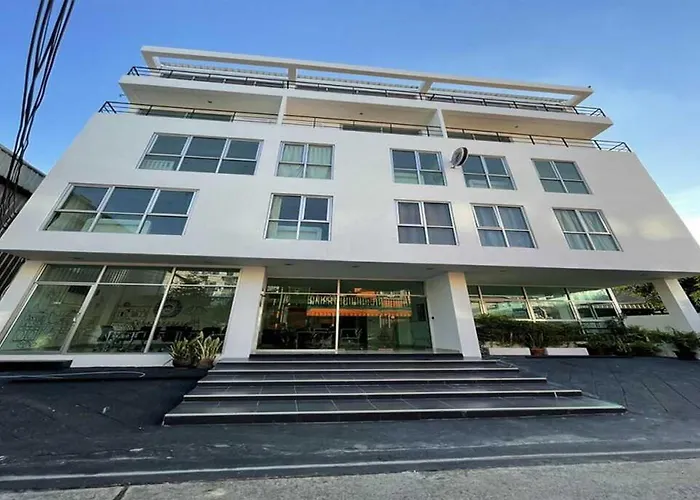 Rq Sukhumvit 50 By Collection O 4* バンコク都